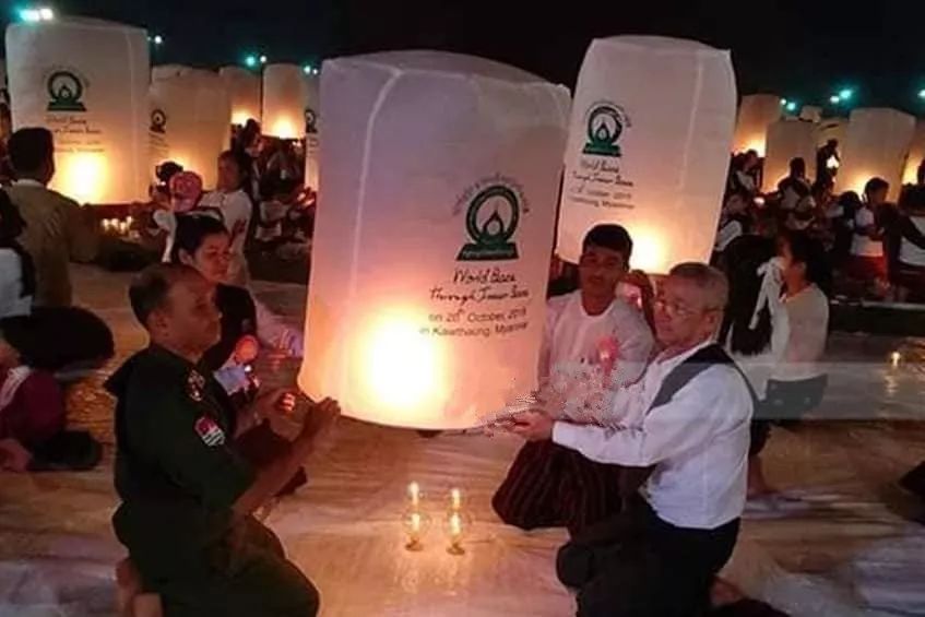 缅甸超大孔明灯,缅甸放飞孔明灯