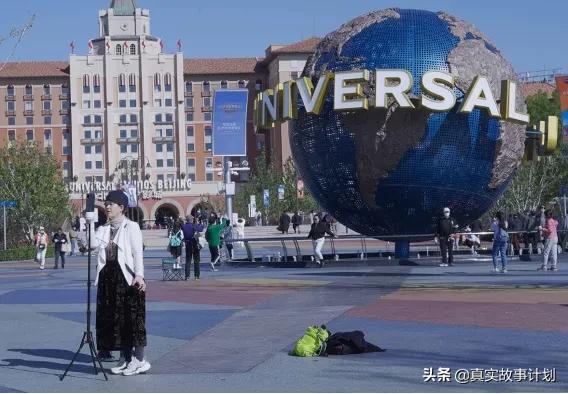 环球影城附近租赁魔法袍和魔法棒,环球影城入园后还能租借魔法袍吗