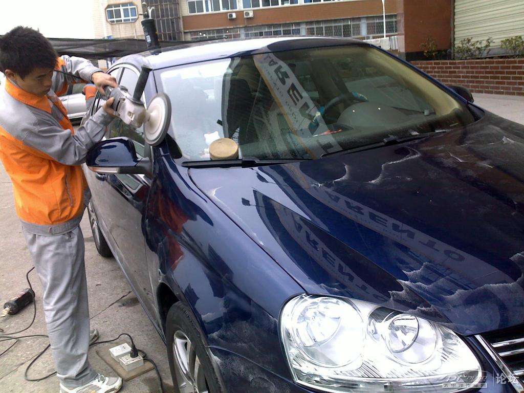 新车镀晶打蜡封釉哪个好,汽车镀膜打蜡镀晶哪种不伤车漆