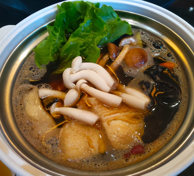 昆明木水花野生菌今天的行情视频 (云南昆明木水花野菌市场)