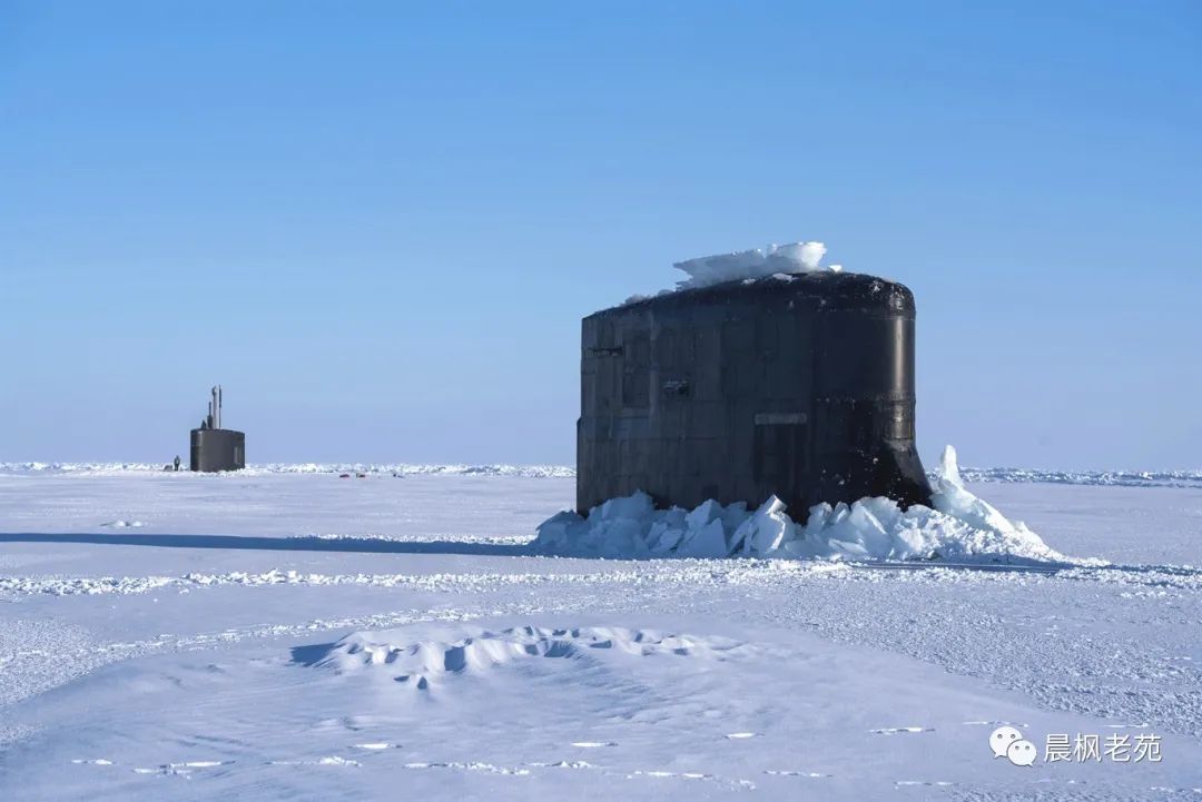 苍龙级潜艇指挥塔高度,潜艇指挥塔内部