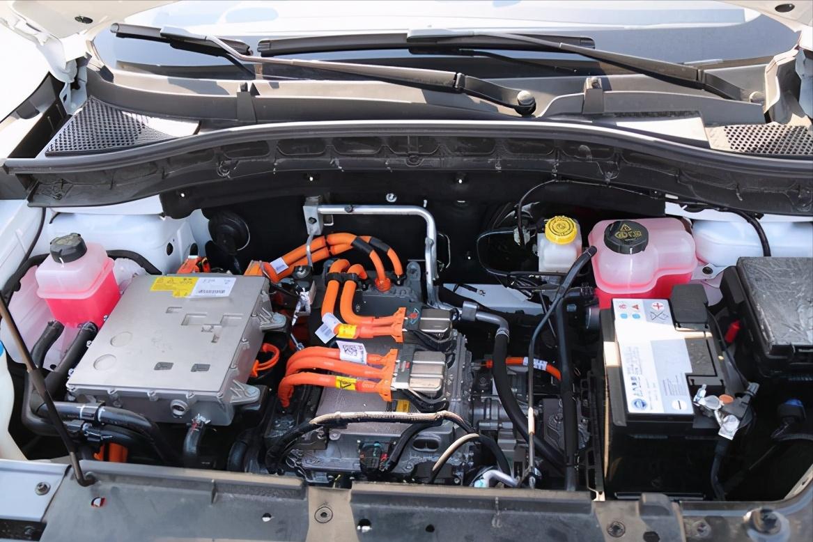 纯电汽车需要换机油保养吗,油电混动的车发动机要保养吗