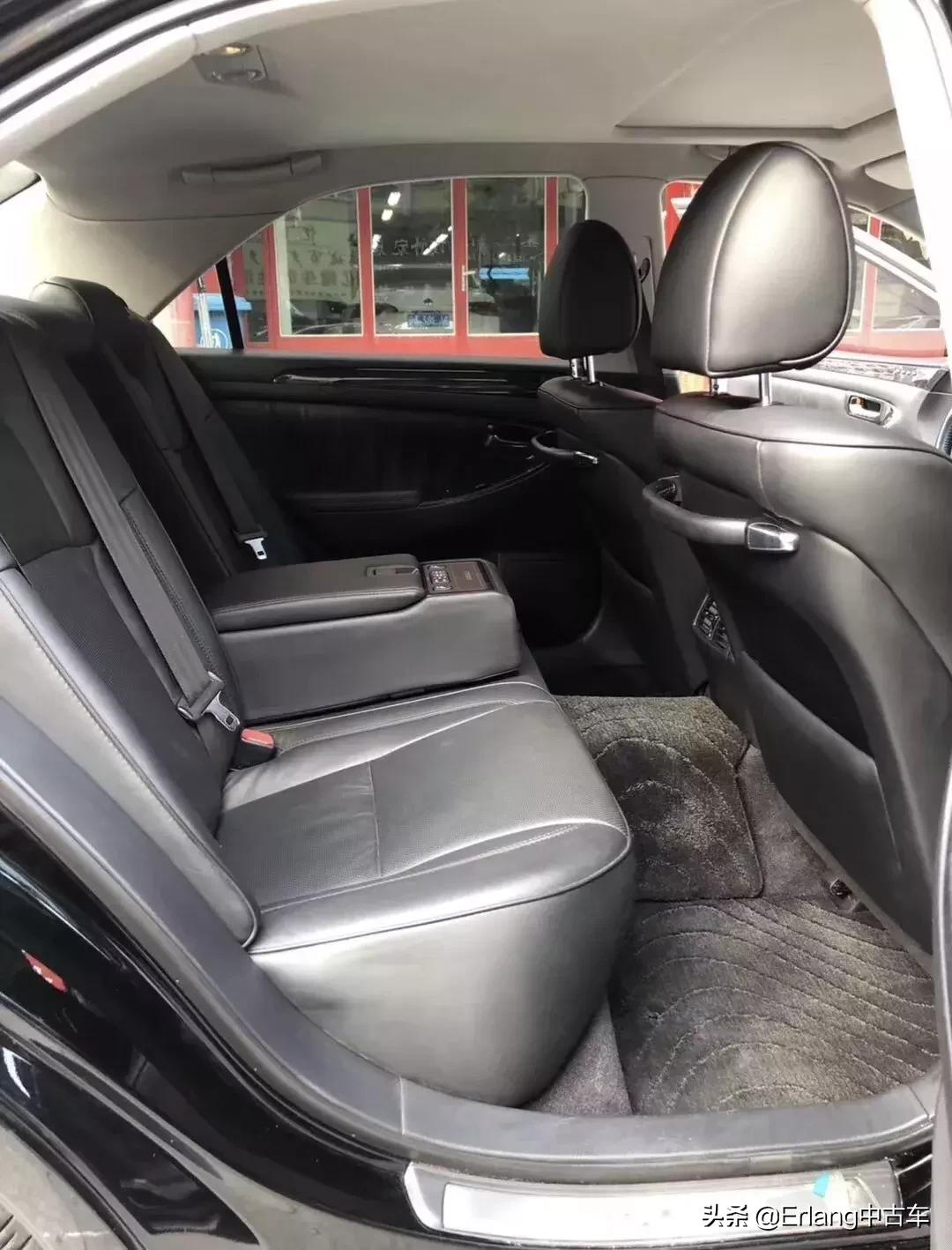 情怀皇冠最经典的12代,全新十六代丰田皇冠