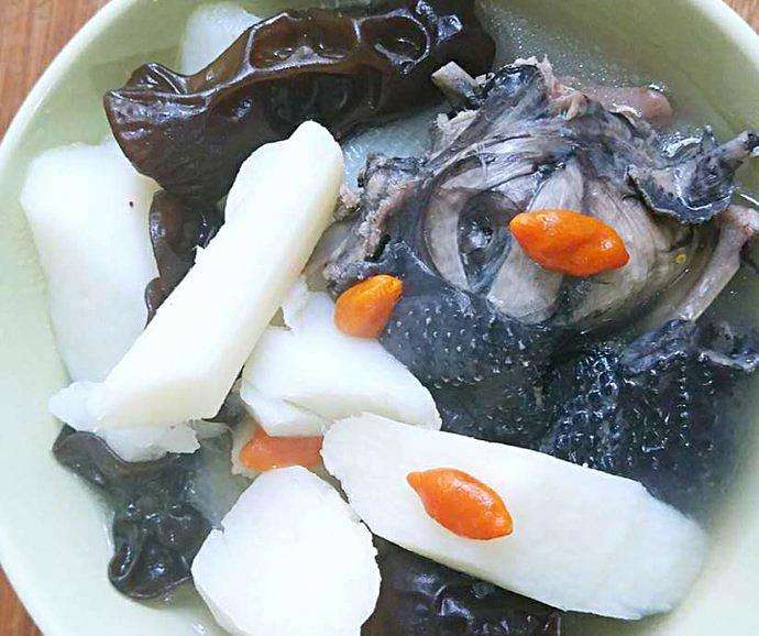 黑鸡和乌鸡的营养价值区别,黑猪肉比白猪肉营养价值高吗