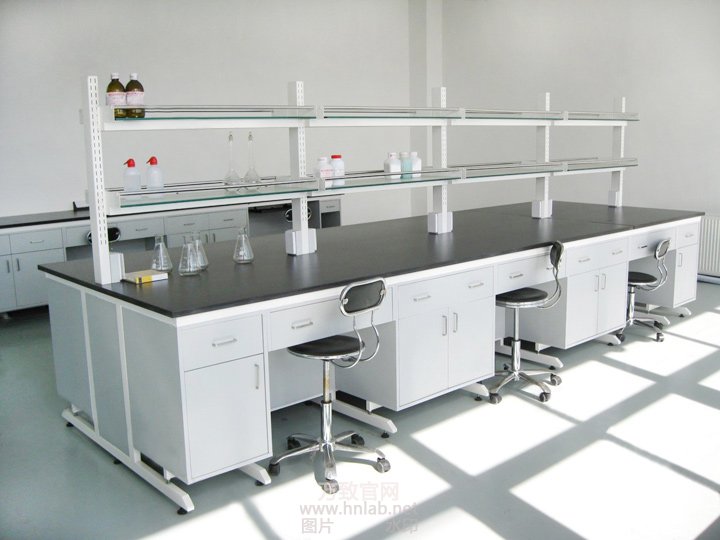 化学实验室中电子白板的作用,化学实验室家具及功能