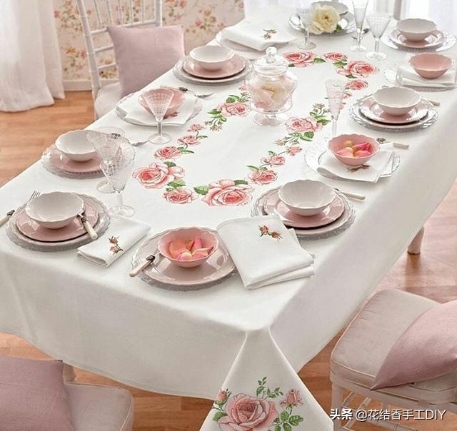 十字绣美丽的画,十字绣美丽花边