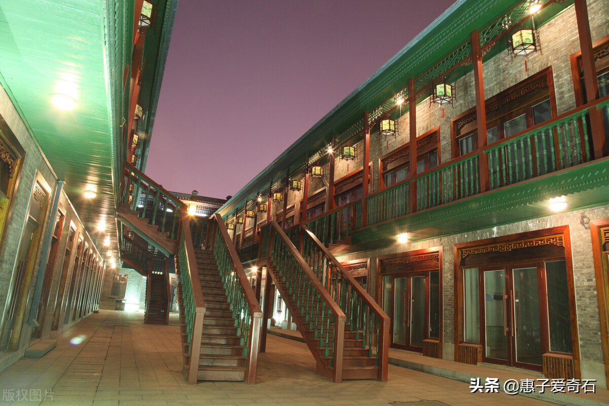 假翡翠是用什么石头做的,假的翡翠是用什么做的