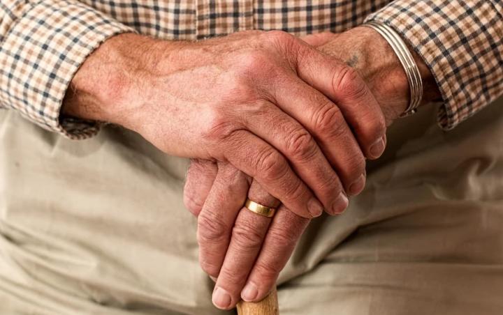 手臂和手逐渐疼痛难耐？这可能是高血糖导致的