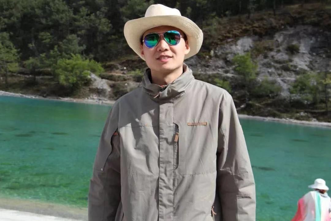 一群博士硕士，动不动“鬼混”到半夜，却干成了件人人称赞的事