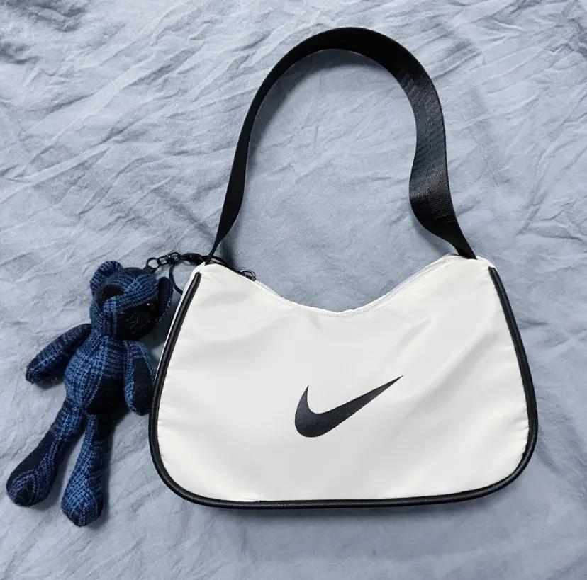 nike联名款卫衣套装,nike这件卫衣也太好看了吧