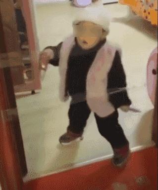 妈，我是你的孩子，不是你的摇钱树