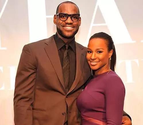 霍福德妻子阿米莉亚维加,nba太太团霍福德