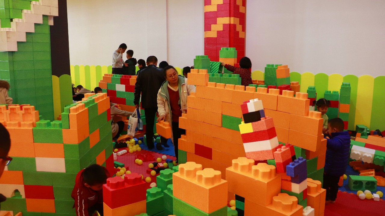 「当代购物中心」丨周年庆玩这么大？火力全开，你能hold住吗？