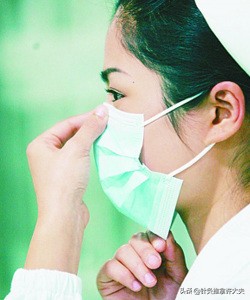 戴口罩会掉干皮是什么原因引起的,为什么戴口罩脱妆厉害