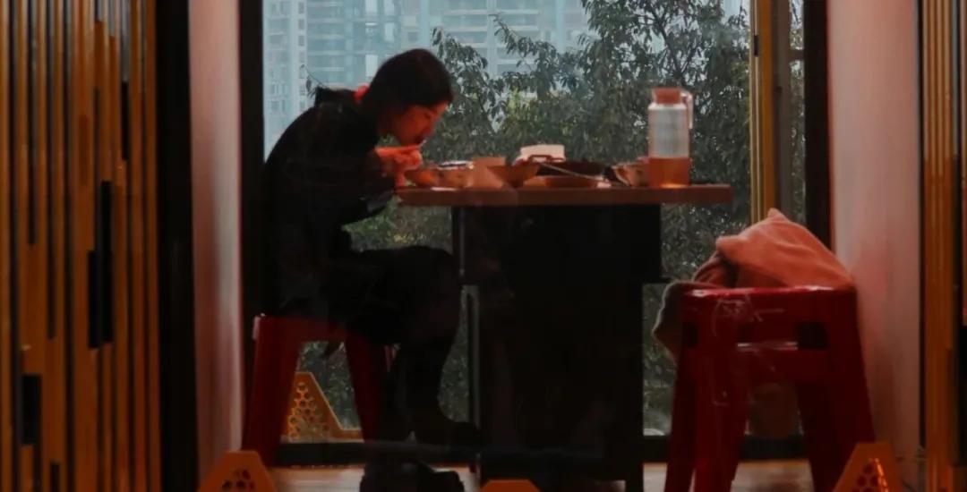 3%的年轻人还在幻想被共情