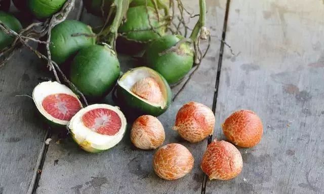 男子多年咀嚼槟榔半张脸被切除,吃槟榔割了半边脸张不开嘴