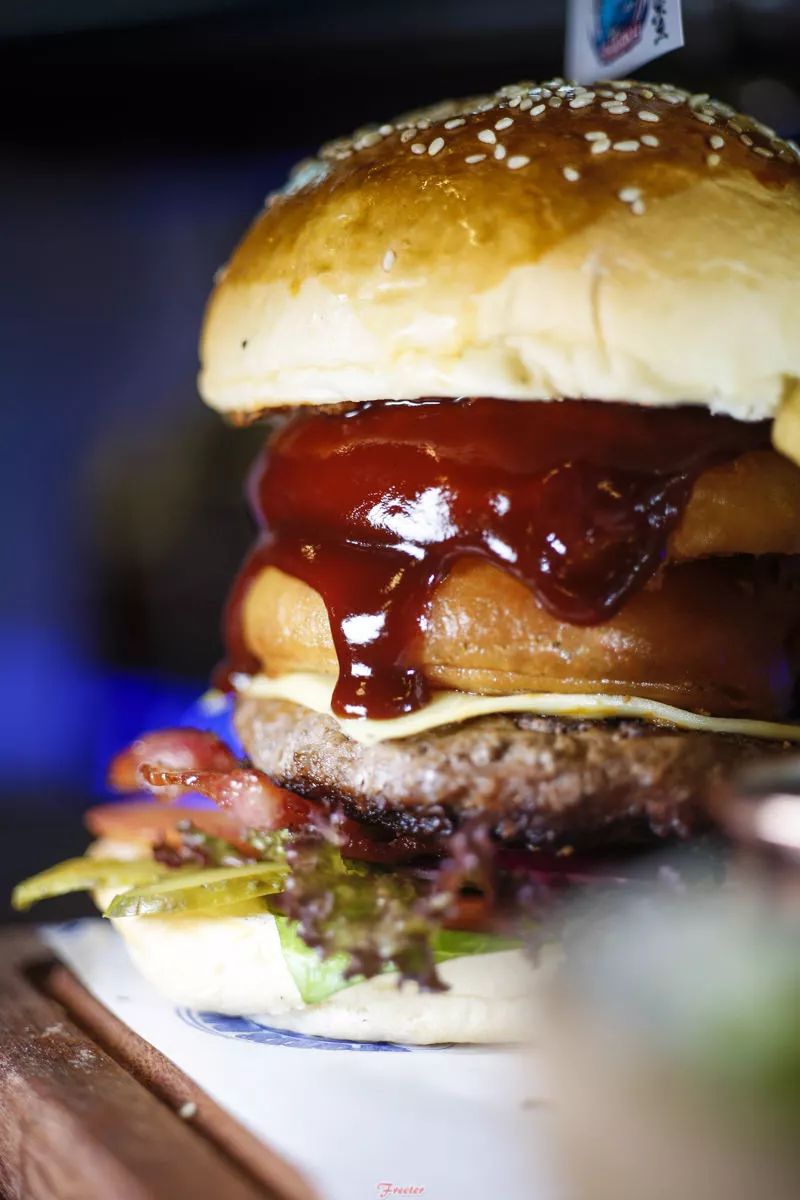 汉堡猪扒推荐,美式猪扒汉堡