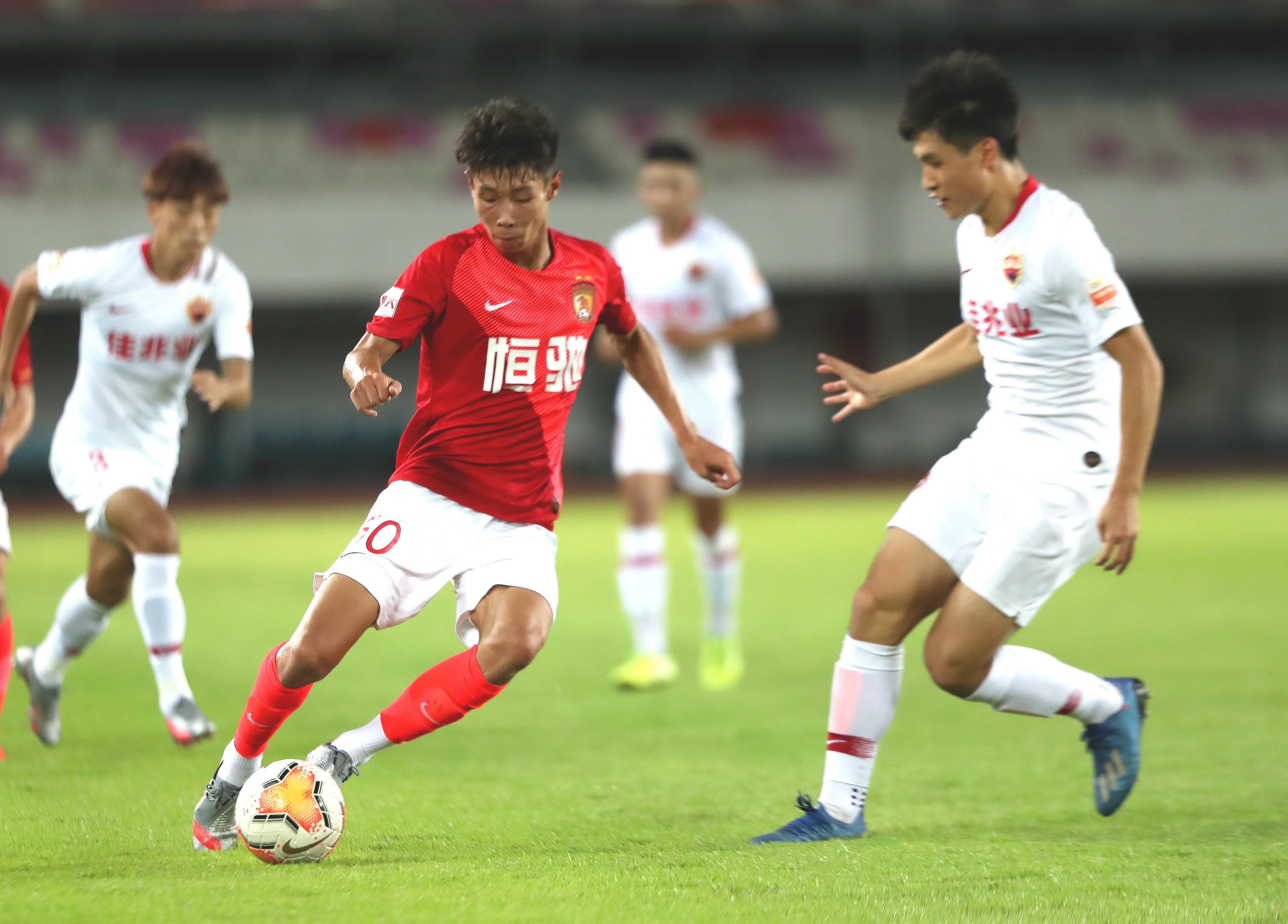 恒大足校人才免费,恒大足校青训群星璀璨