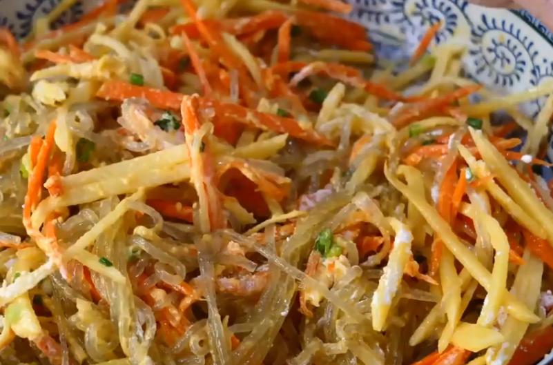 粉条里加俩鸡蛋,粉条里打两个鸡蛋没想到这么好吃