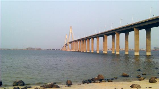 湛江坡头沿海花园,湛江海湾大桥东岸