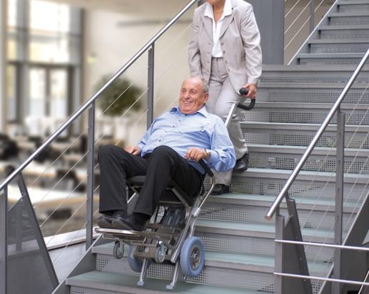 老人残疾人爬楼自动轮椅,老年残疾人上下楼梯神器