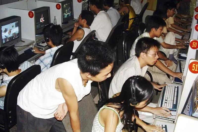 网吧还有钱没用完网吧倒闭了咋办,为什么很多网吧都倒闭了