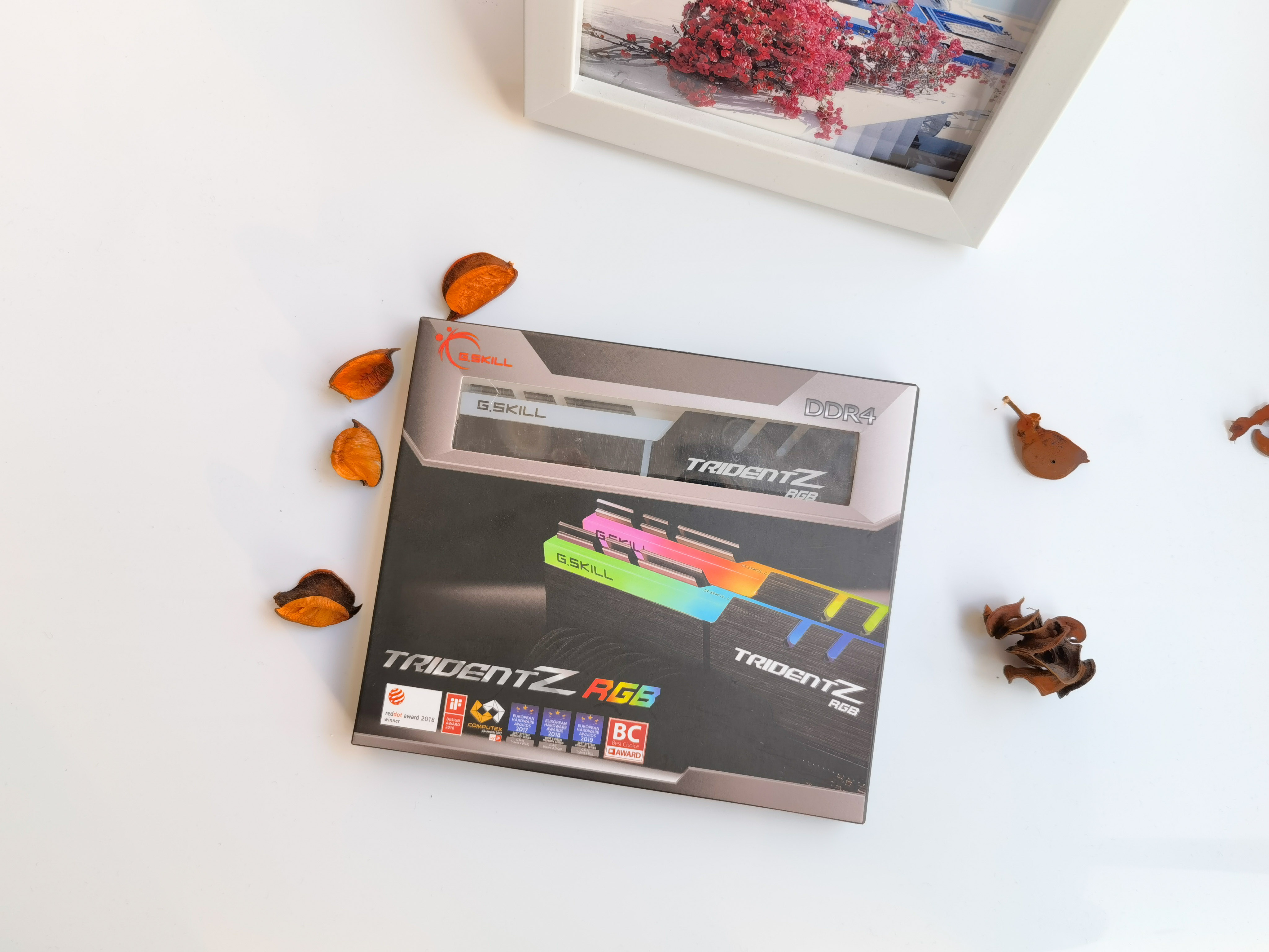 8g双通道和16g单通道内存区别大吗,13700内存单通道和双通道差别大吗