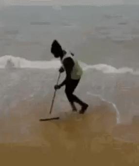 海面燃起火焰,海面火光冲天