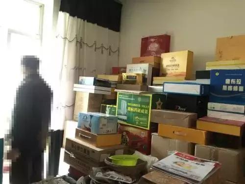 义乌一节俭老人连哄带吓6年竟花30多万买保健品！