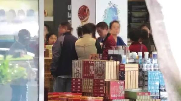 ugg被曝光视频,ugg造假新闻