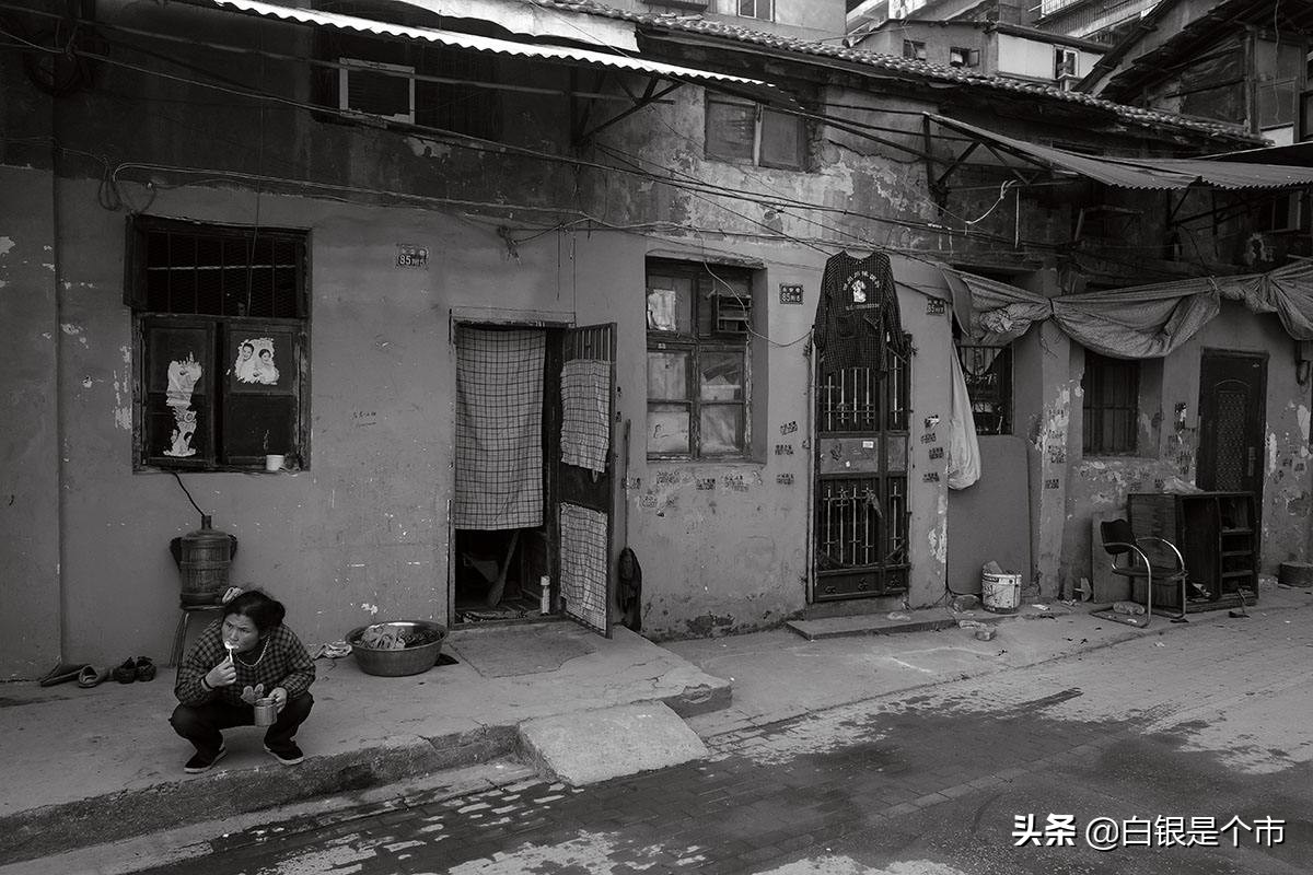 九几年拆的房子到现在没补偿,九几年的房子还有买的必要吗