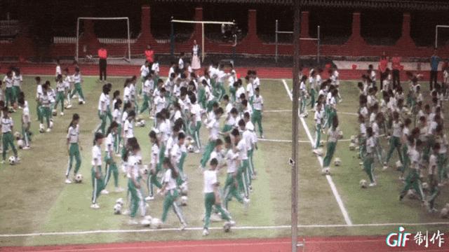 荔湾区中小学校园足球联赛,广州市荔湾区龙溪小学足球比赛