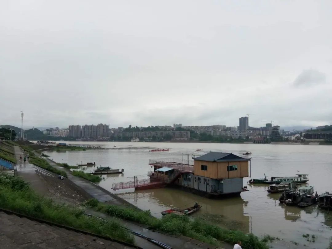 湖南省沅陵县：沅陵的一位建设者，奔腾在心中的河流