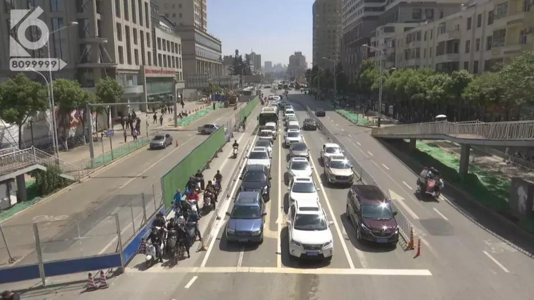 调整路口红绿灯的通告,禁止左右转的路口左转了怎么处罚