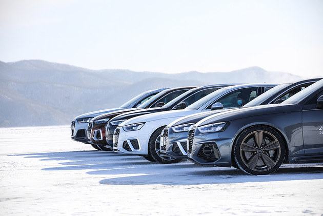 冰面爬坡a4,奥迪a4l四驱加速比赛