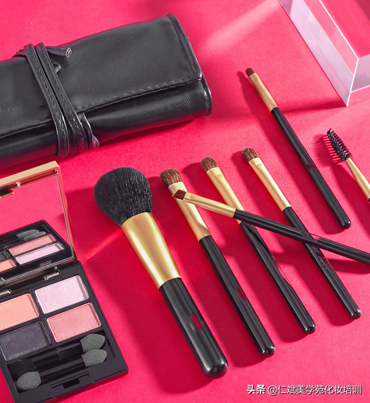 化妆学校美妆教程,精致裸妆教程