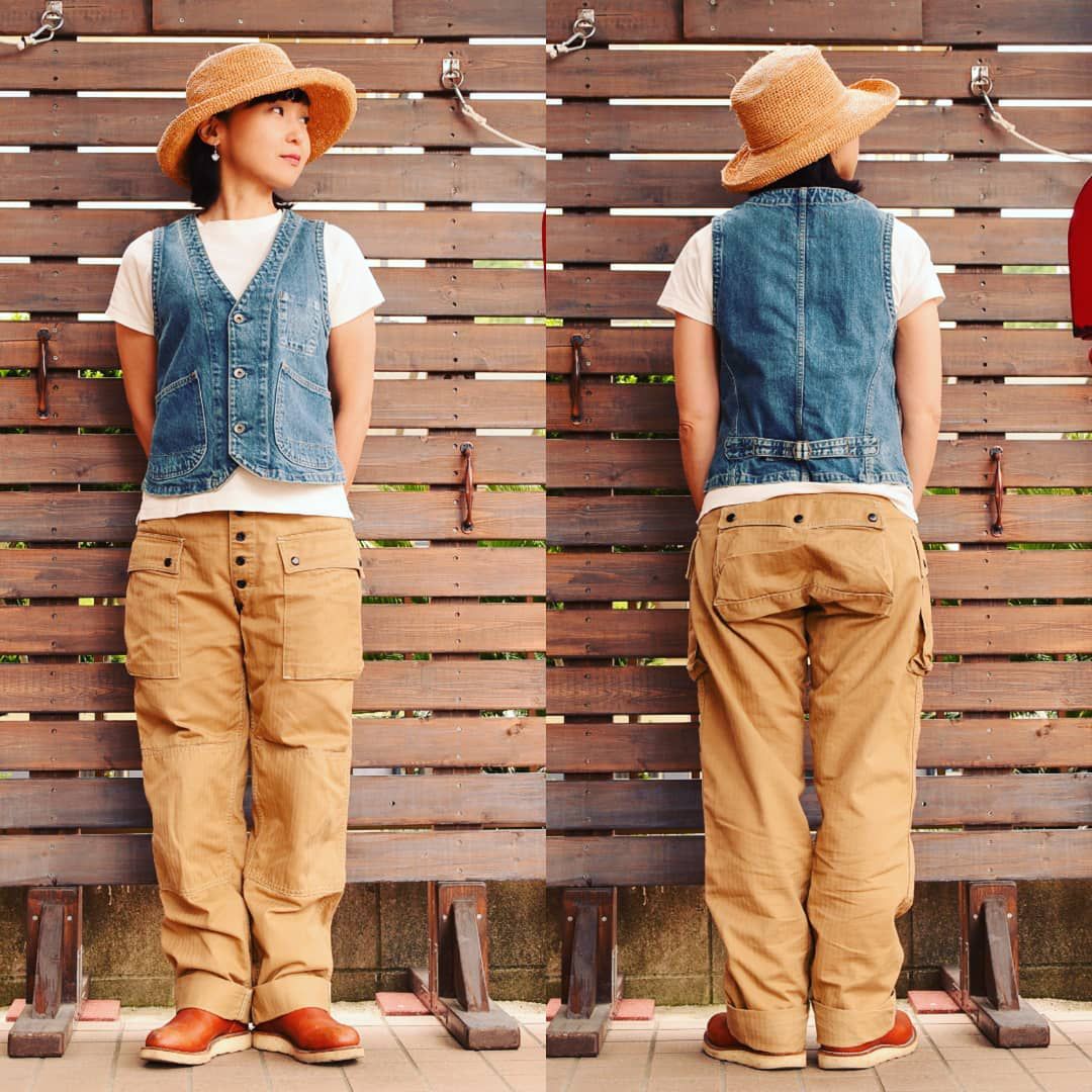 初秋马甲怎么穿好看,棋盘格针织马甲背心深秋款搭配