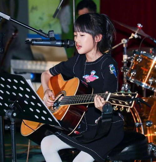 陆毅女儿贝儿和森碟视频,森碟和贝儿长大后照片