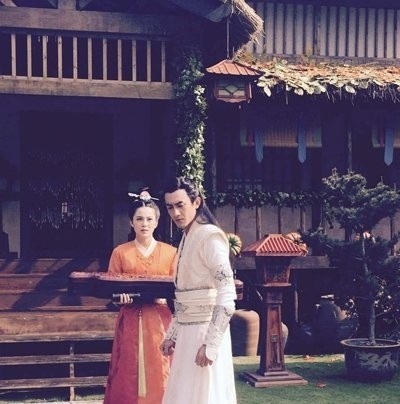 林更新深夜发文表白，称一切都是爱你的形状，女星评论太有深意