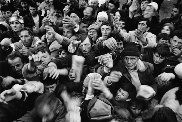 阿尔巴尼亚的庞氏大骗局,阿尔巴尼亚庞氏骗局讲解视频