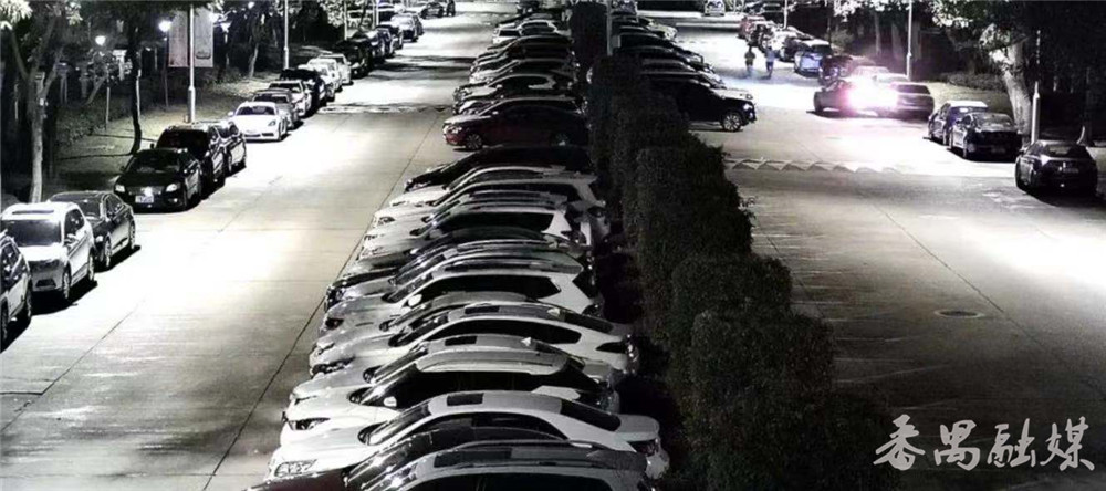 “玩具车”实为“豪车”？捡到车钥匙的他，接下来的操作太暖了