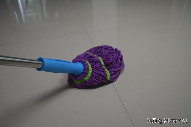 一周地板不沾灰实用拖地小妙招,怎样拖地地板才会干净又亮
