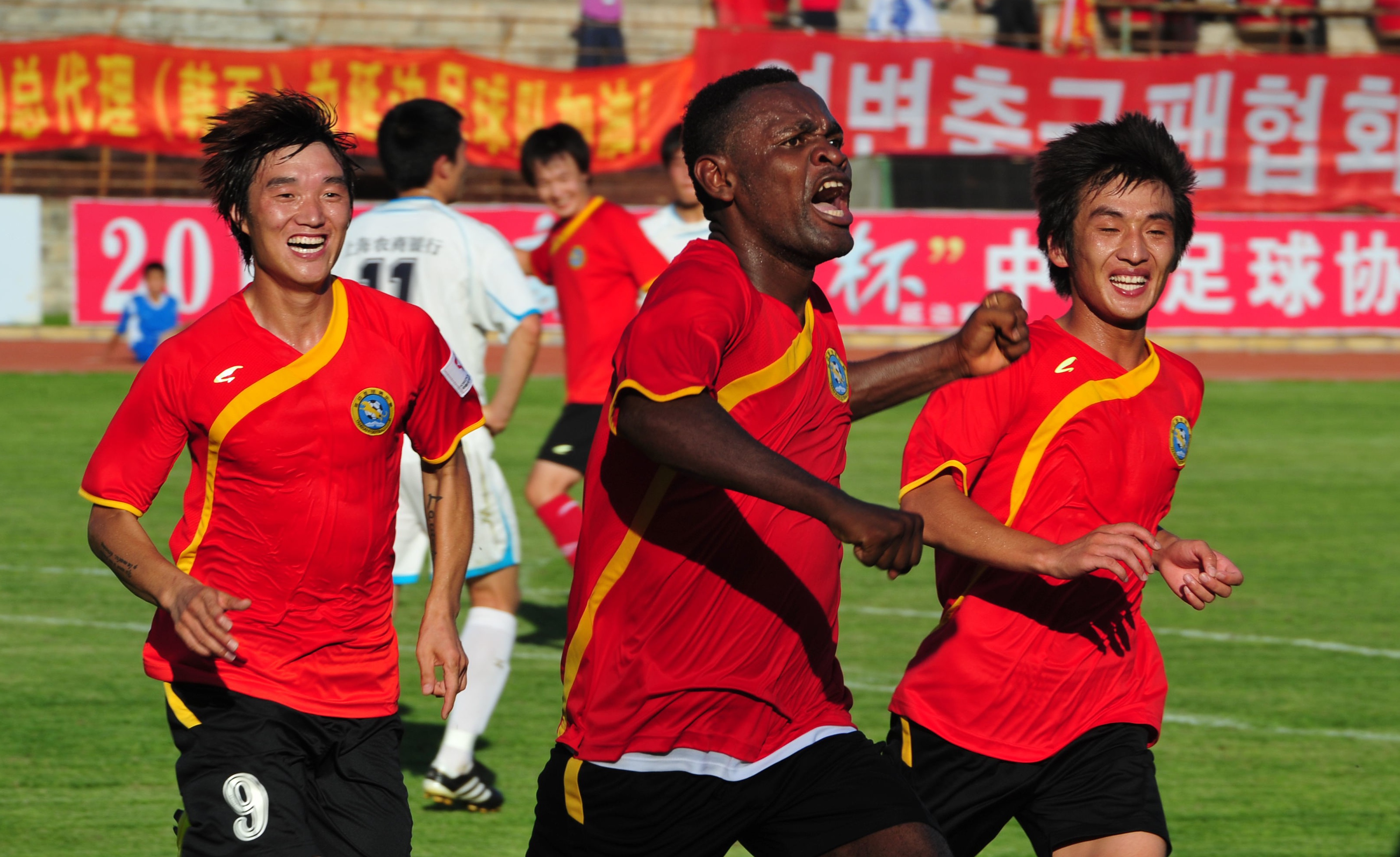 中甲赛场历经磨难，“长白虎”要想寻求好的活法唯有——主场为王！请看延边职业足球风云录（连载21）