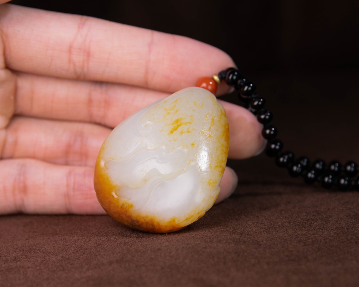 黄沁和田玉籽料优劣鉴别,和田玉原石优劣