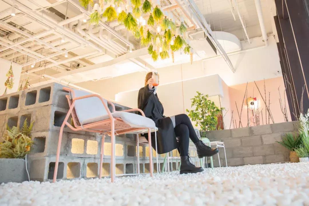 撩炸日韩少女心！风靡韩国的「花草系」咖啡店，韩国明星都爱去！