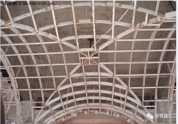 轻钢龙骨石膏板造型吊顶施工视频,石膏板天花吊顶施工全过程