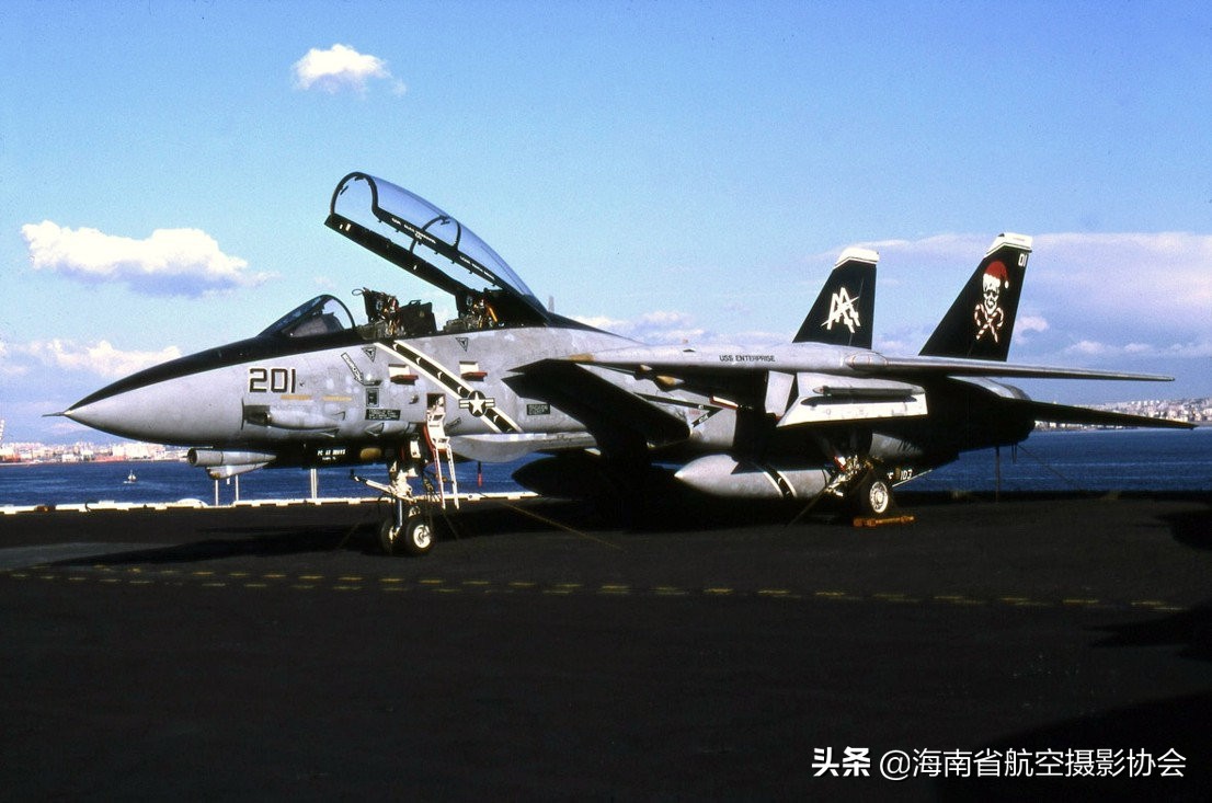 圣诞老人已出发，我们来数一数航空与圣诞文化碰撞出火花的二三事