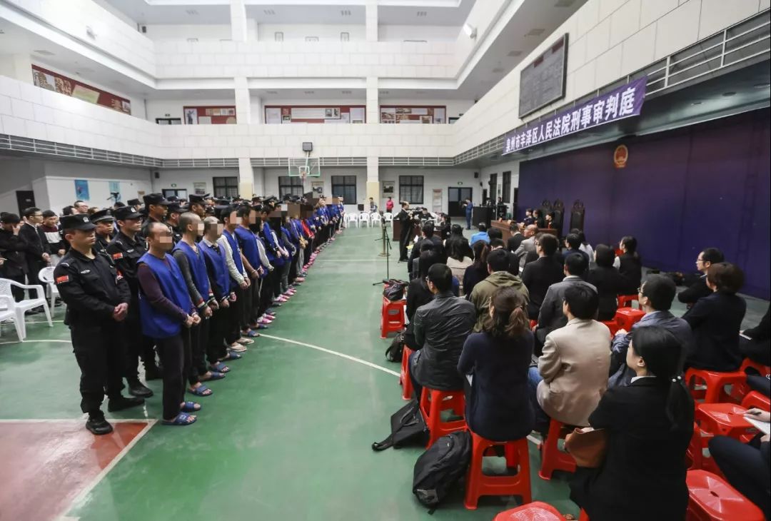 丰泽检察院提起公诉的全国首起“金融一体机”诈骗案86名被告人被判刑，受骗人数达千人以上……