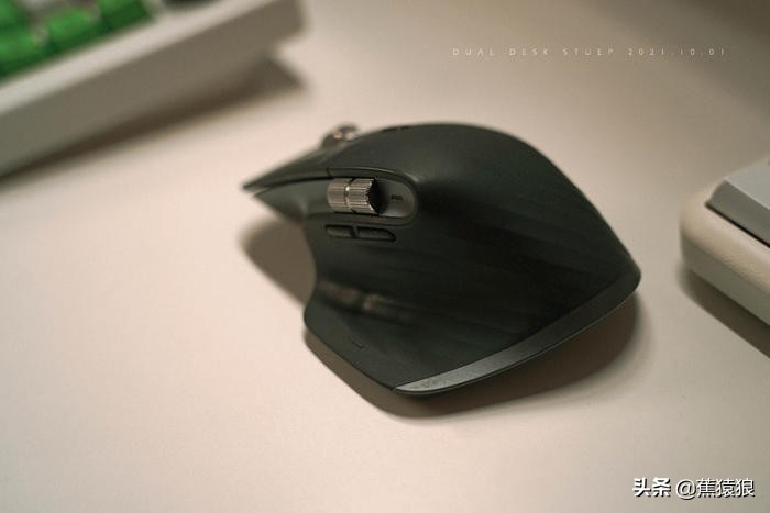 不到半年时间，接着折腾优化桌面，再SHOW一次