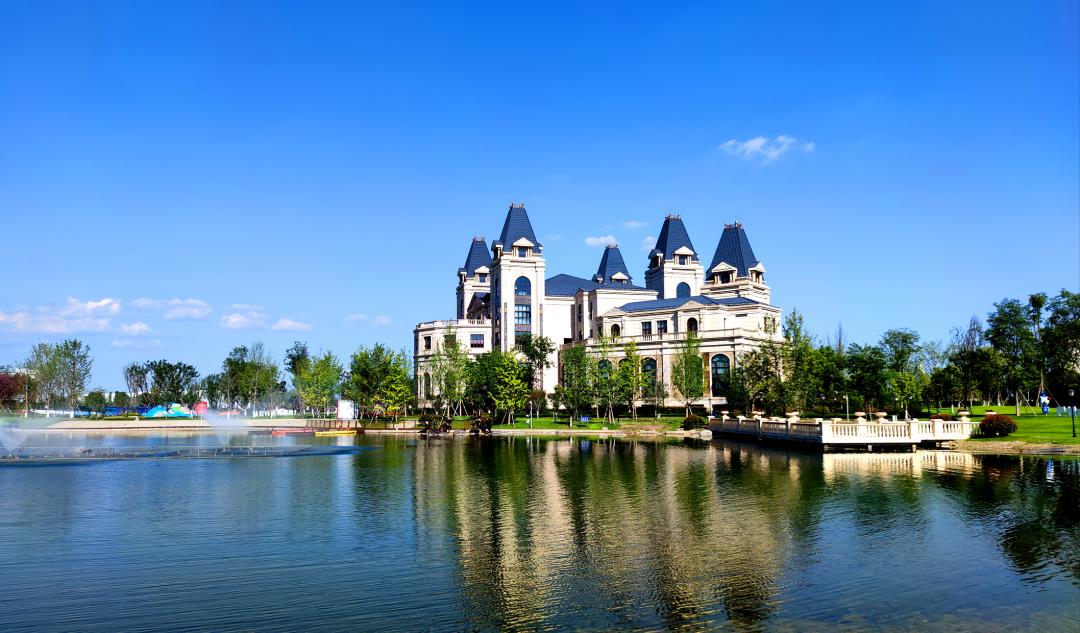 四月芳菲醉喜迎学子归,新鸥鹏教育小镇哈佛公馆游玩